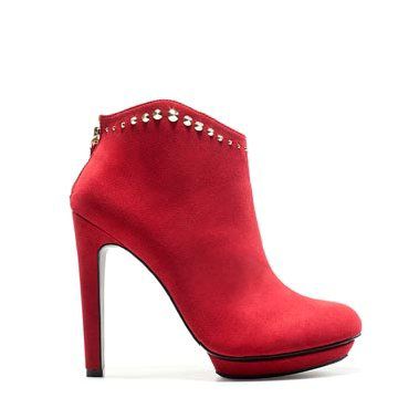红色麂皮踝靴